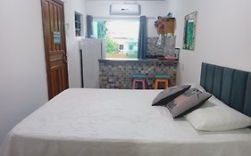 Flat Lua Nova - Pituba I coração da vila e caminho praias